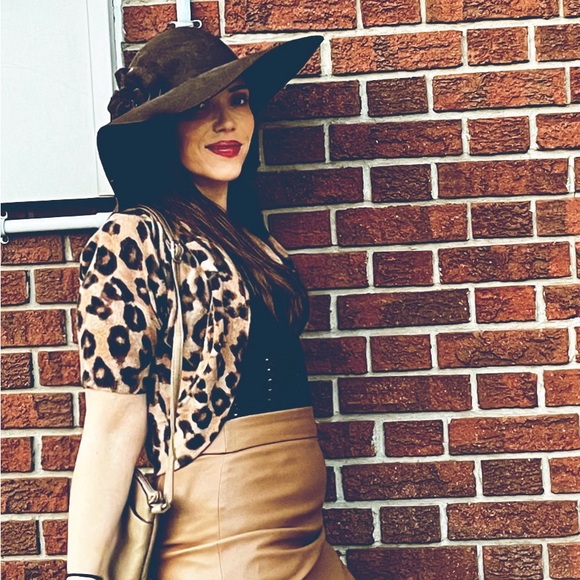 Floppy brown wool flower hat by H&M size M/L or Eur 58 - Picture 2 of 4